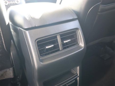 Certified 2022 Ford Edge SEL w/ Convenience Package image 10