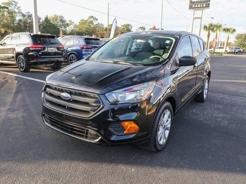 Used 2019 Ford Escape S image 3