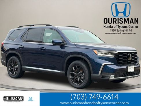 New 2025 Honda Pilot Touring image 1