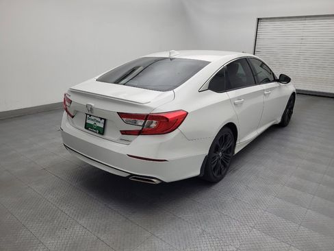Used 2018 Honda Accord Sport image 9