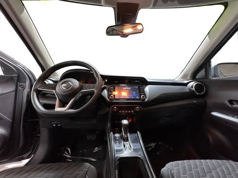 Used 2021 Nissan Kicks SV image 13