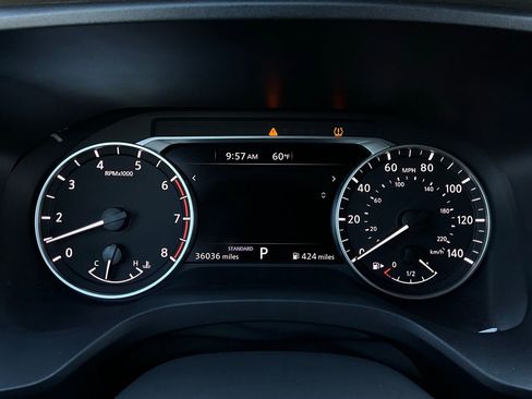 Used 2025 Nissan Rogue SV FWD image 36