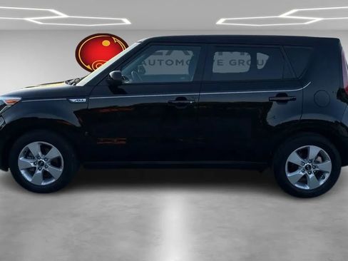 Used 2019 Kia Soul FWD image 2