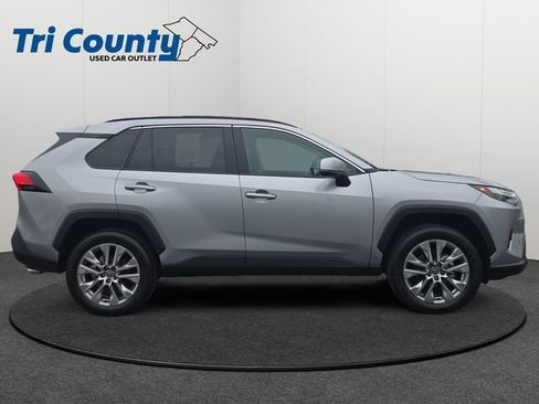 Used 2025 Toyota RAV4 XLE Premium w/ Weather Package AWD/4WD image 9