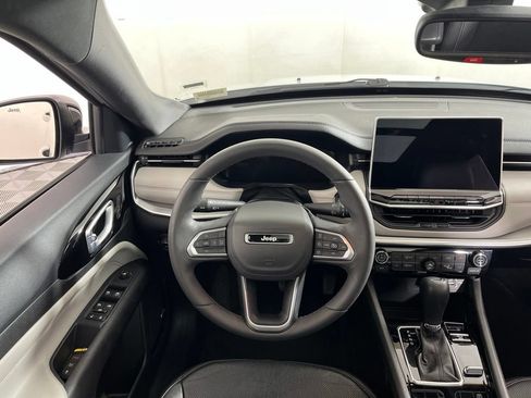 Used 2025 Jeep Compass Limited w/ Elite Group AWD/4WD image 20