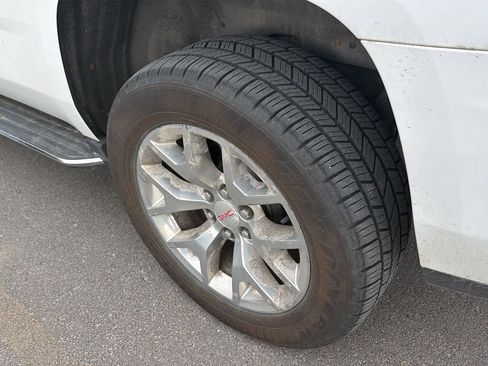 Used 2018 GMC Yukon SLT image 10