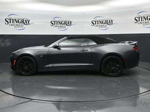 Used 2017 Chevrolet Camaro LT RWD image 4