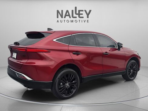 Used 2023 Toyota Venza Nightshade image 4