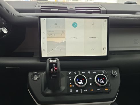 Certified 2025 Land Rover Defender 110 X-Dynamic SE image 19