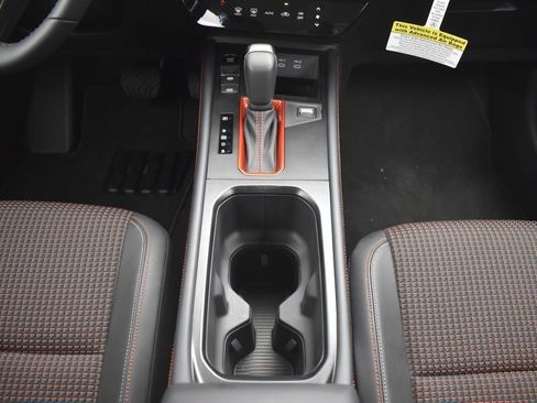 New 2025 Nissan Kicks SR image 12