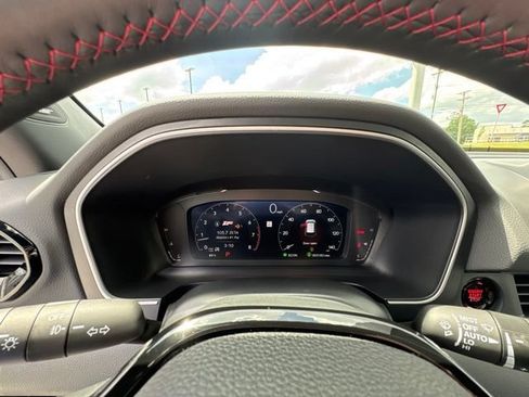 Used 2025 Honda Pilot Black Edition image 15