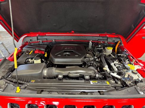 Used 2023 Jeep Wrangler Unlimited Sahara w/ Cold Weather Group image 27