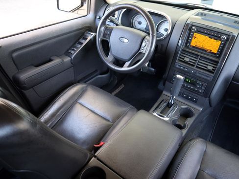 Used 2010 Ford Explorer Sport Trac Limited image 15