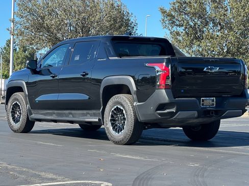 Used 2026 Chevrolet Silverado EV Trail Boss AWD/4WD image 6
