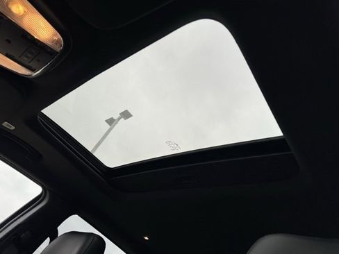 Used 2022 Jeep Grand Cherokee Limited image 33