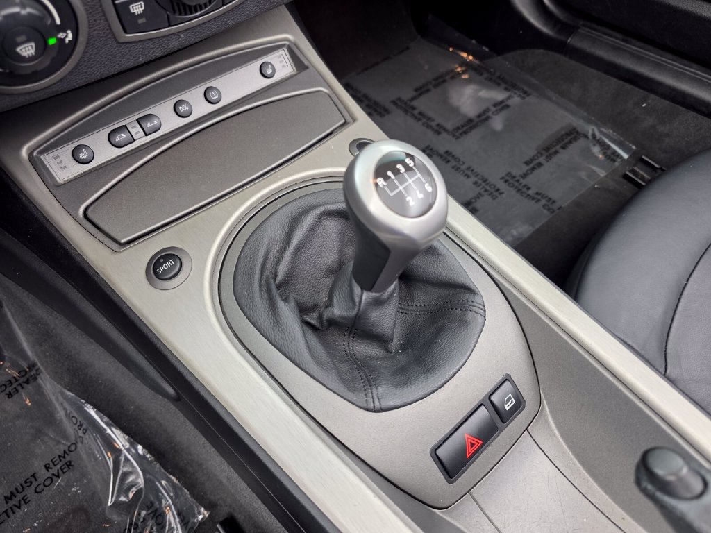 Used 2004 BMW Z4 3.0i RWD image 21