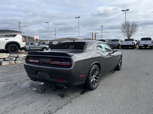 Used 2018 Dodge Challenger R/T Scat Pack image 3