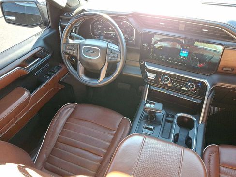 Used 2024 GMC Sierra 1500 Denali Ultimate image 10