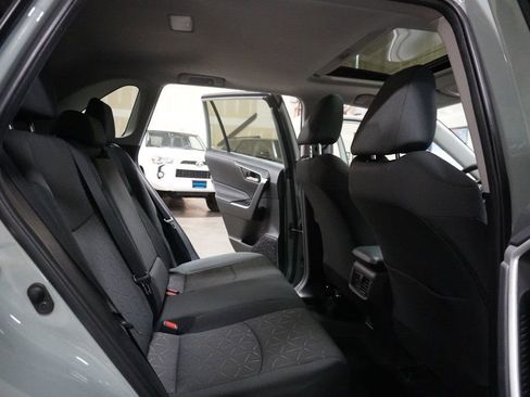 Used 2022 Toyota RAV4 XLE image 8