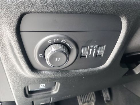 New 2025 Jeep Grand Cherokee L Limited AWD/4WD image 12