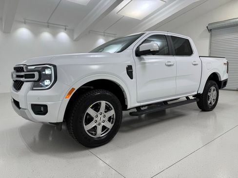 New 2025 Ford Ranger Lariat w/ FX4 Off-Road Package image 3