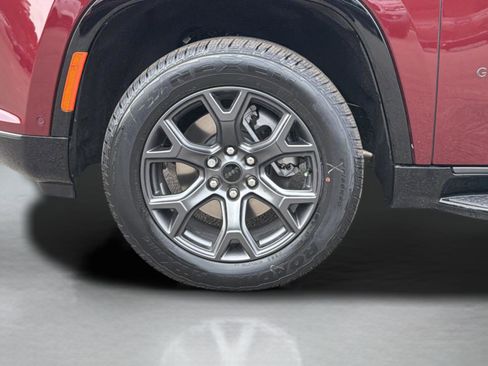 New 2026 Jeep Grand Wagoneer Limited AWD/4WD image 11