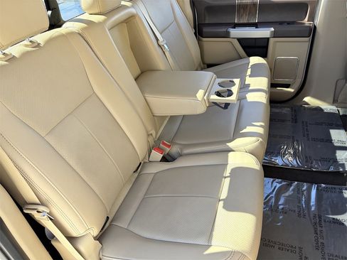 Used 2018 Ford F150 Lariat image 13