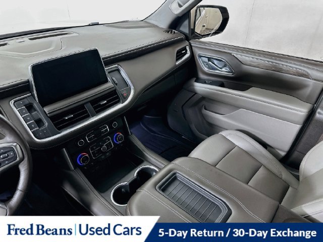 Used 2022 Chevrolet Suburban LT w/ Luxury Package AWD/4WD image 31