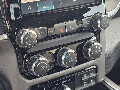New 2026 RAM 1500 Express image 28