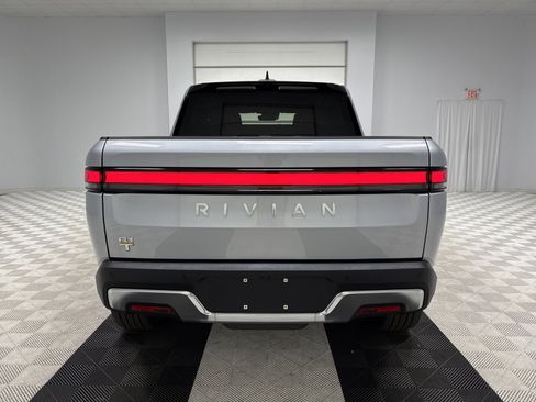 Used 2023 Rivian R1T Adventure AWD/4WD image 4