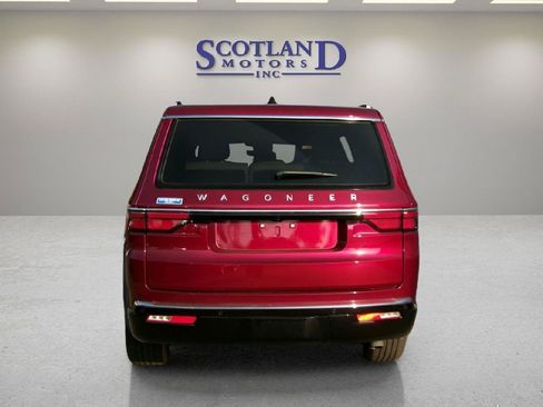 Used 2025 Jeep Wagoneer 4WD image 7