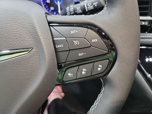 New 2026 Chrysler Pacifica Select w/ S Appearance Package AWD/4WD image 16