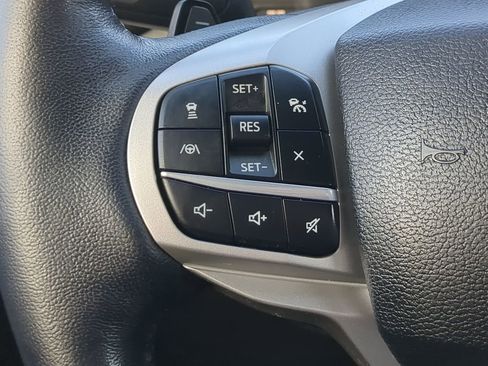 Certified 2021 Ford Explorer XLT w/ Equipment Group 202A image 23