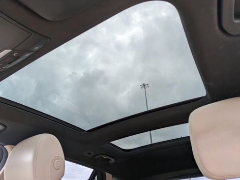 Used 2018 Mercedes-Benz GLC 300 image 16