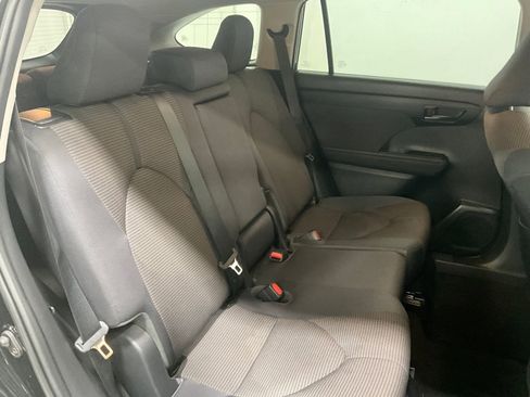 Used 2023 Toyota Highlander L AWD/4WD image 24