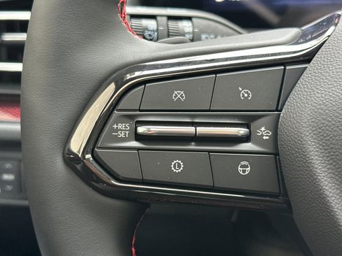 New 2026 Chevrolet Traverse RS image 29