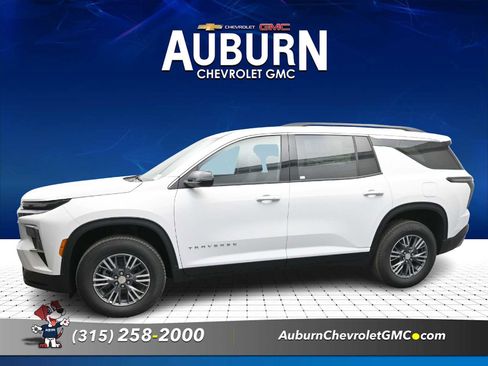New 2026 Chevrolet Traverse LT image 1