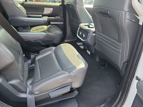 Certified 2025 Ford Expedition Active RWD image 18