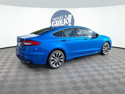 Used 2020 Ford Fusion SE image 3