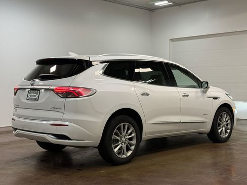 Used 2023 Buick Enclave Avenir image 4