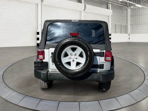 Used 2012 Jeep Wrangler Sport image 4