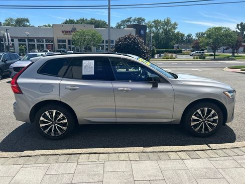 Used 2025 Volvo XC60 B5 Plus AWD/4WD image 6