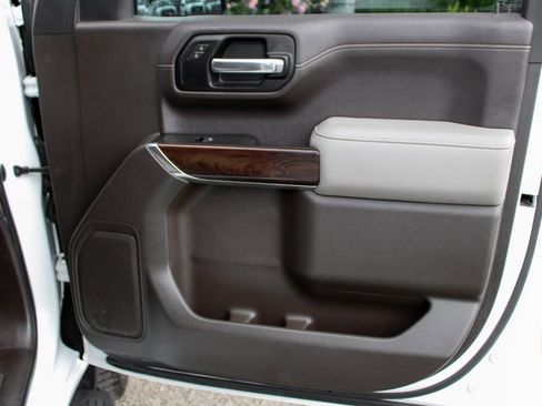 Used 2019 GMC Sierra 1500 SLT image 40