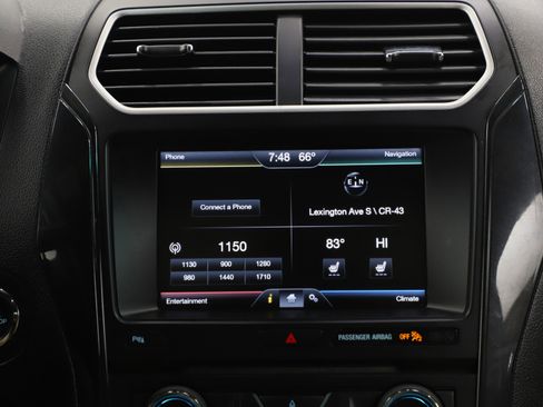 Used 2016 Ford Explorer XLT w/ Equipment Group 202A image 17