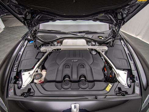 New 2026 Bentley Flying Spur Plug-In Hybrid image 49