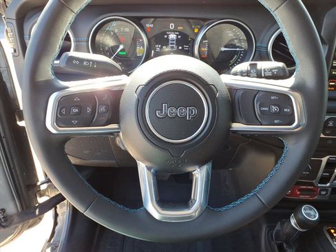 Used 2023 Jeep Wrangler Unlimited Rubicon 4xe w/ Cold Weather Group AWD/4WD image 23