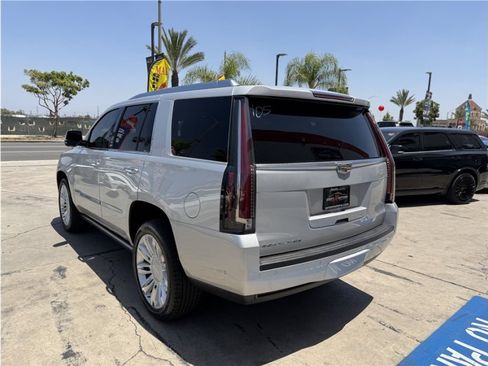 Used 2019 Cadillac Escalade Platinum AWD/4WD image 4