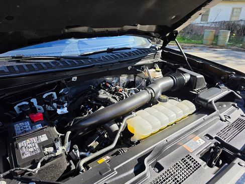 Used 2025 Ford Expedition Active image 16