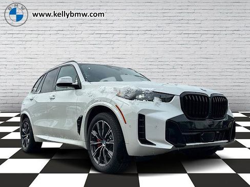 New 2026 BMW X5 xDrive40i w/ M Sport Package image 1