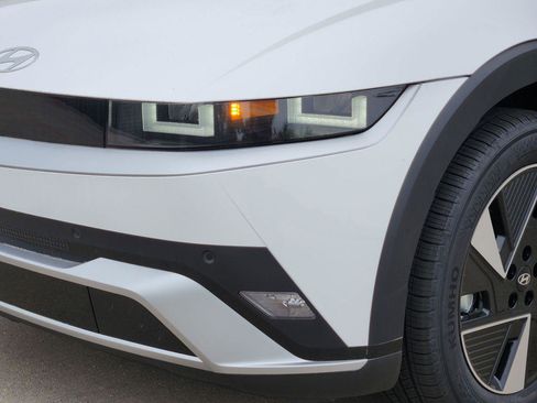 New 2026 Hyundai Ioniq 5 SEL RWD image 6